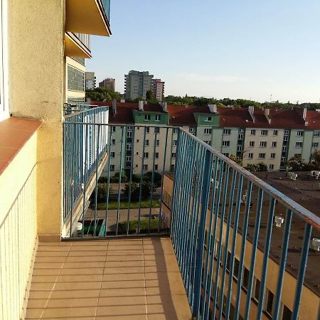Apartament Ostrowskiego Apartment Wroclaw Bagian luar foto