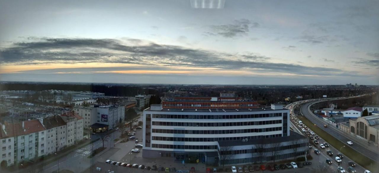 Apartament Ostrowskiego Apartment Wroclaw Bagian luar foto